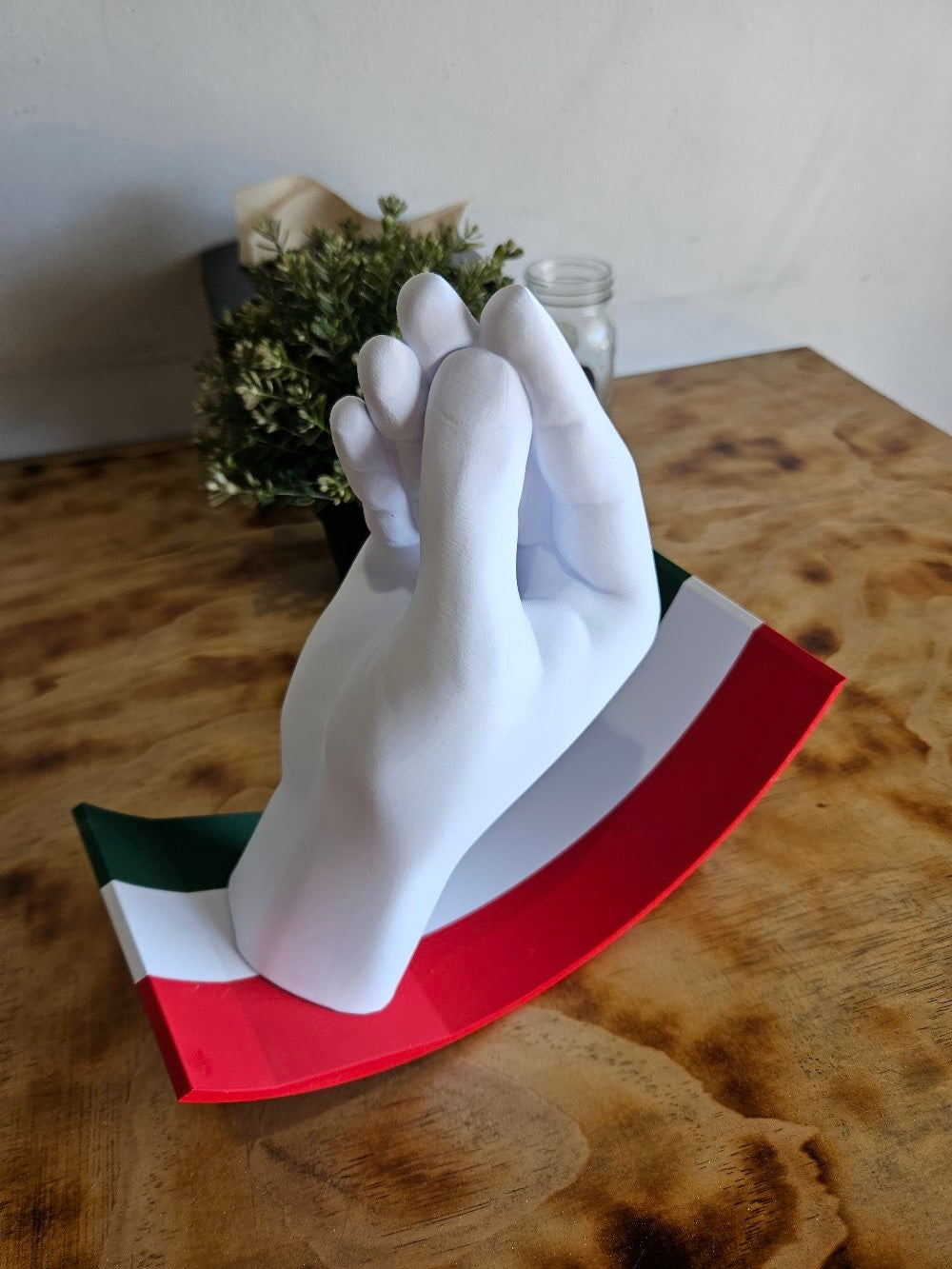 βMa Che Vuoi?β β Italian Gesture Statue