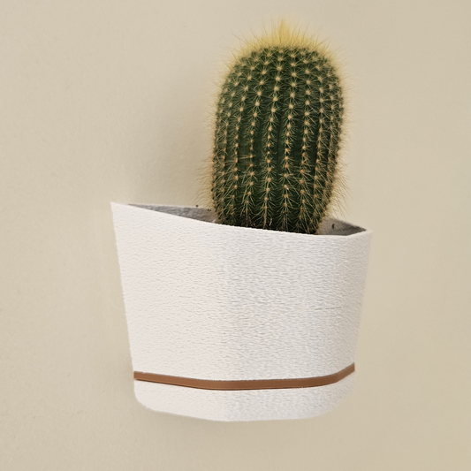 Modular Wall-Mounted Planter – Magnetic Base